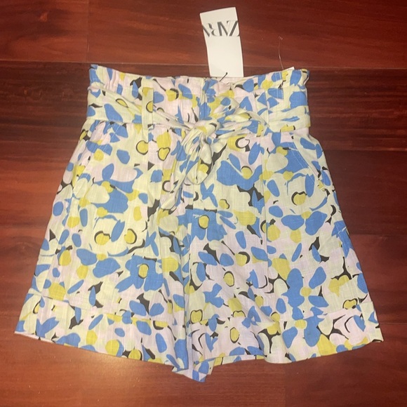 Zara Linen High Waisted Shorts - Picture 3 of 16